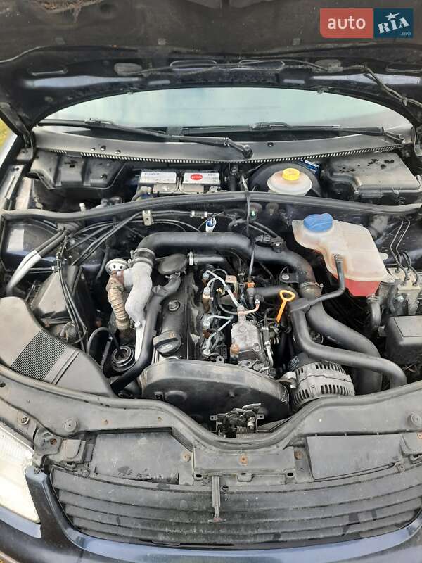 Универсал Volkswagen Passat 1998 в Сарнах