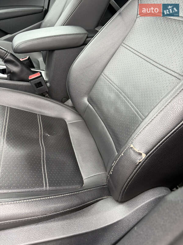 Седан Volkswagen Passat 2012 в Одессе