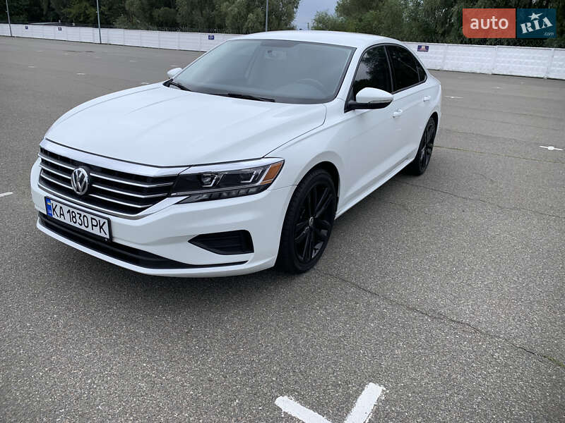 Седан Volkswagen Passat 2019 в Киеве