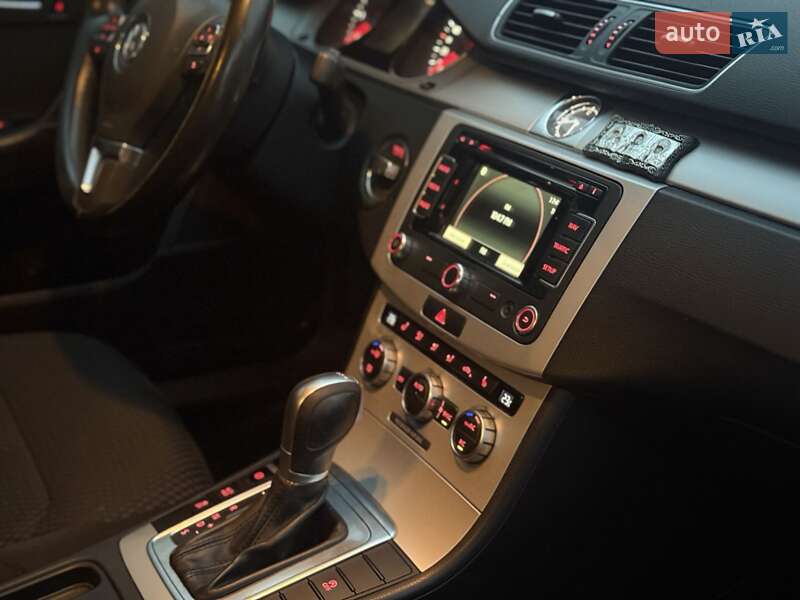 Універсал Volkswagen Passat 2014 в Львові фото 13 Універсал Volkswagen Passat 2014 в Львові