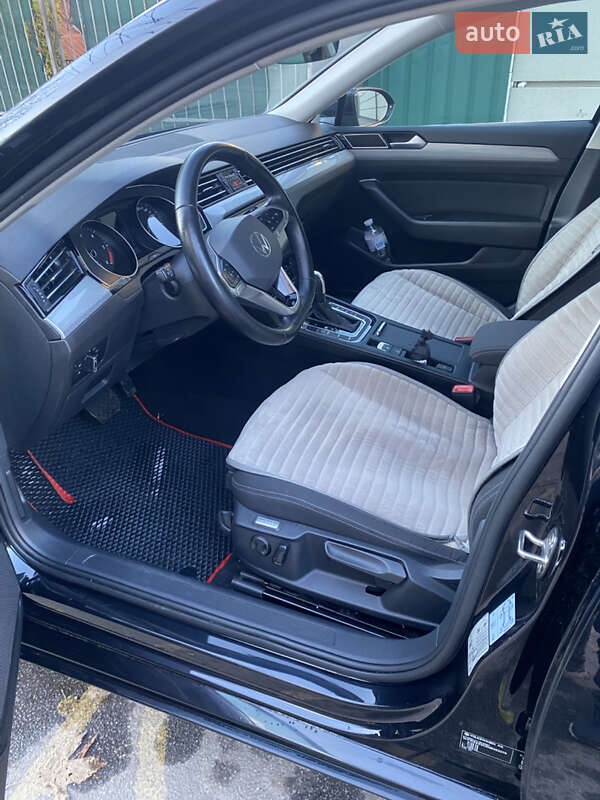 Седан Volkswagen Passat 2020 в Виннице