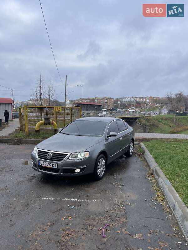 Седан Volkswagen Passat 2006 в Умани