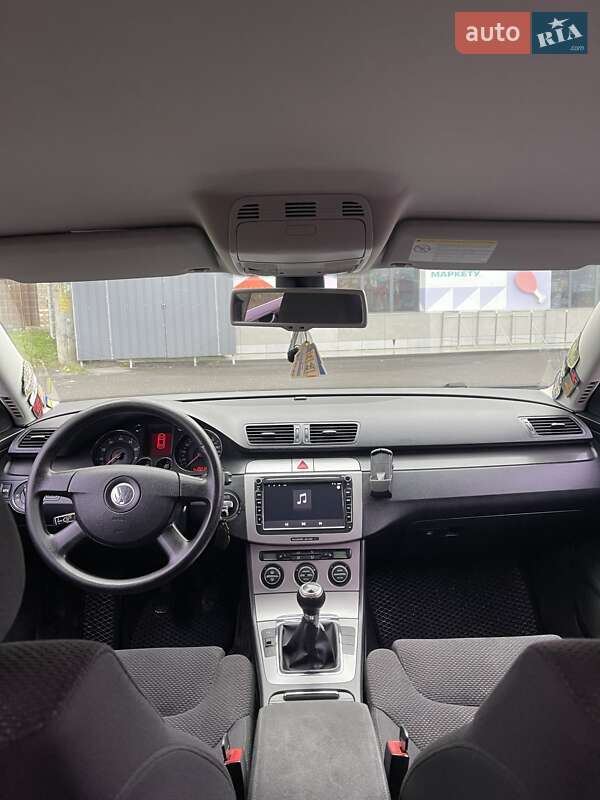 Седан Volkswagen Passat 2006 в Умани