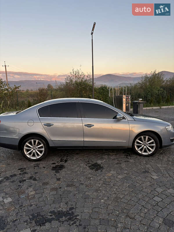 Седан Volkswagen Passat 2010 в Ужгороде