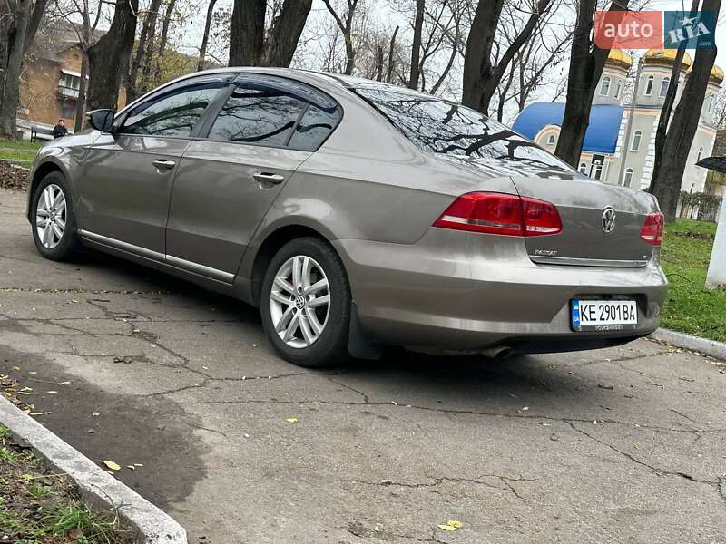 Седан Volkswagen Passat 2011 в Каменском фото 9 Седан Volkswagen Passat 2011 в Каменском