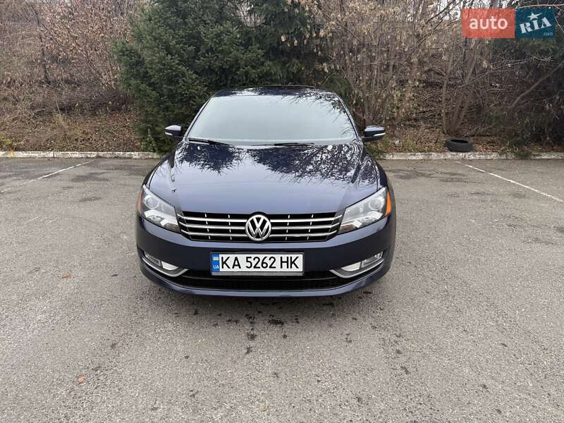 Седан Volkswagen Passat 2012 в Києві фото Седан Volkswagen Passat 2012 в Києві