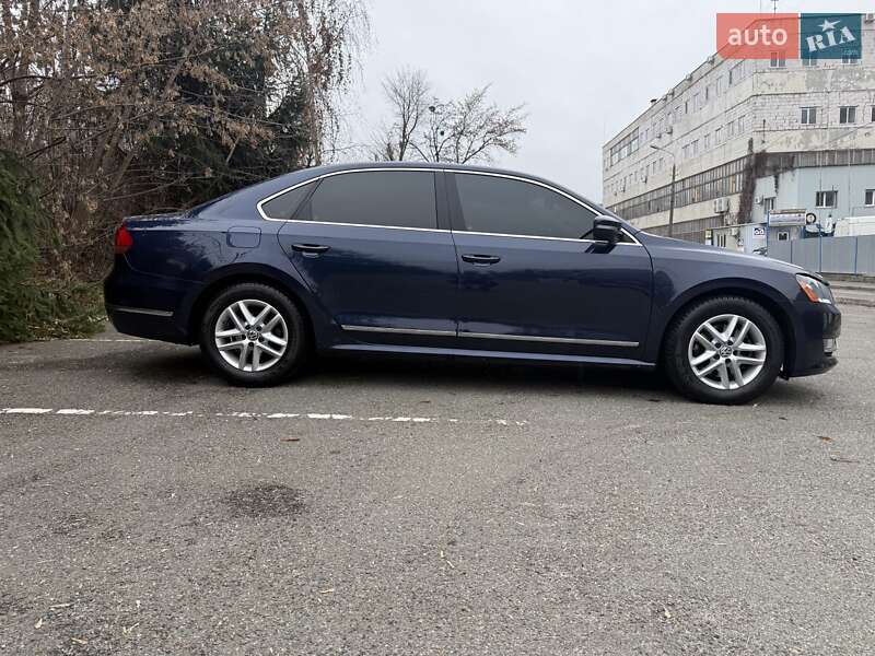 Седан Volkswagen Passat 2012 в Києві фото 3 Седан Volkswagen Passat 2012 в Києві