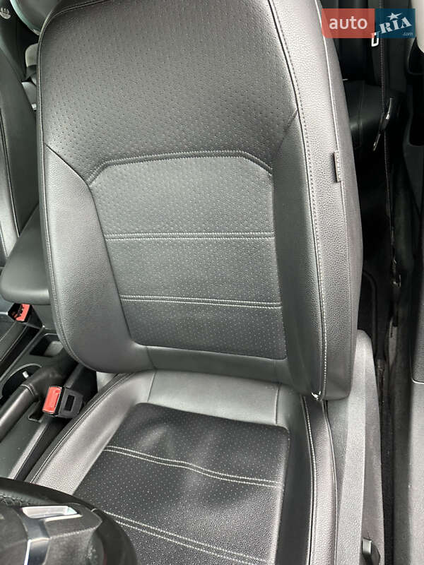 Седан Volkswagen Passat 2014 в Вінниці фото 11 Седан Volkswagen Passat 2014 в Вінниці