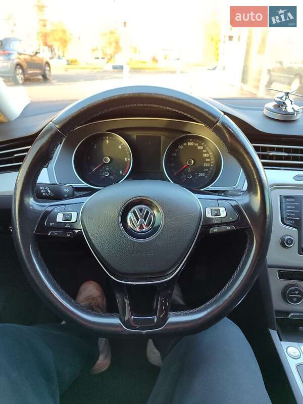 Седан Volkswagen Passat 2016 в Львове фото 7 Седан Volkswagen Passat 2016 в Львове