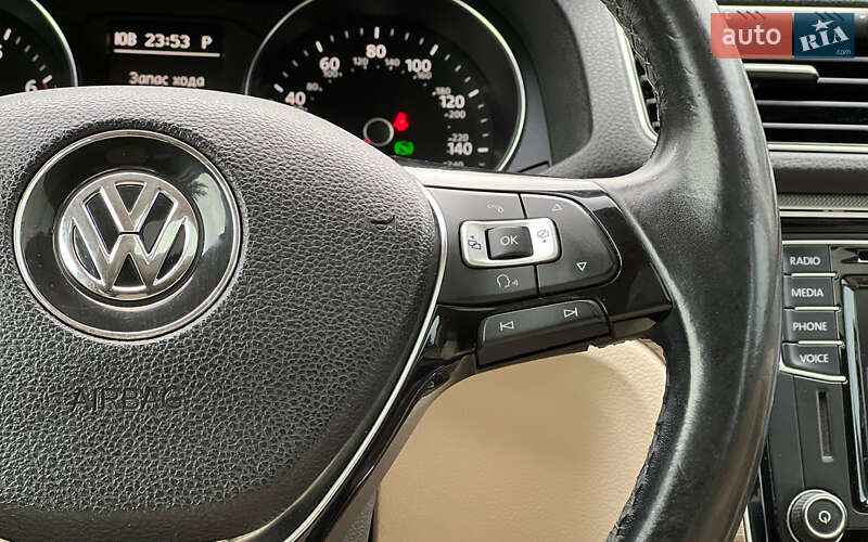 Седан Volkswagen Passat 2017 в Львові