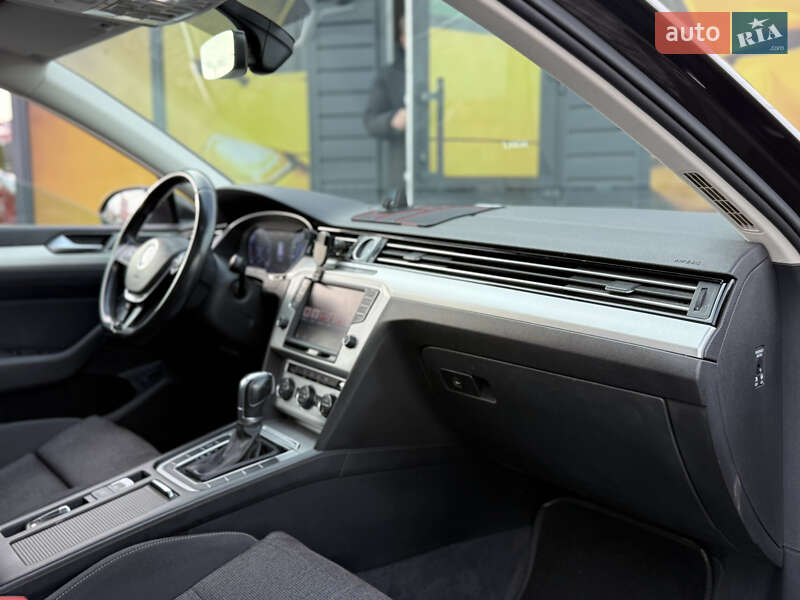 Универсал Volkswagen Passat 2016 в Стрые
