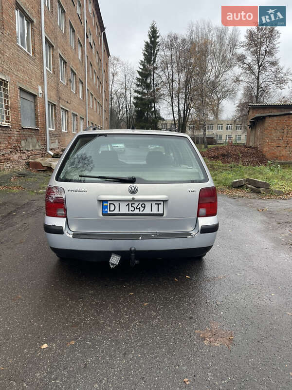 Универсал Volkswagen Passat 2000 в Киеве