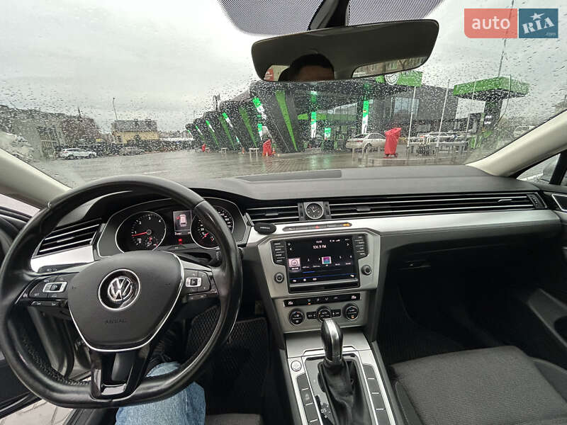 Универсал Volkswagen Passat 2016 в Луцке