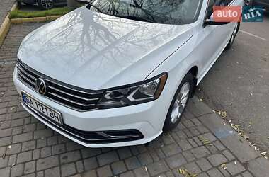 Седан Volkswagen Passat 2016 в Одесі