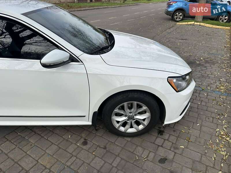 Седан Volkswagen Passat 2016 в Одессе