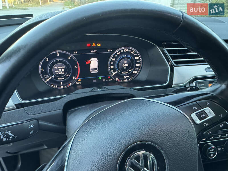 Універсал Volkswagen Passat 2016 в Новояворівську фото 21 Універсал Volkswagen Passat 2016 в Новояворівську