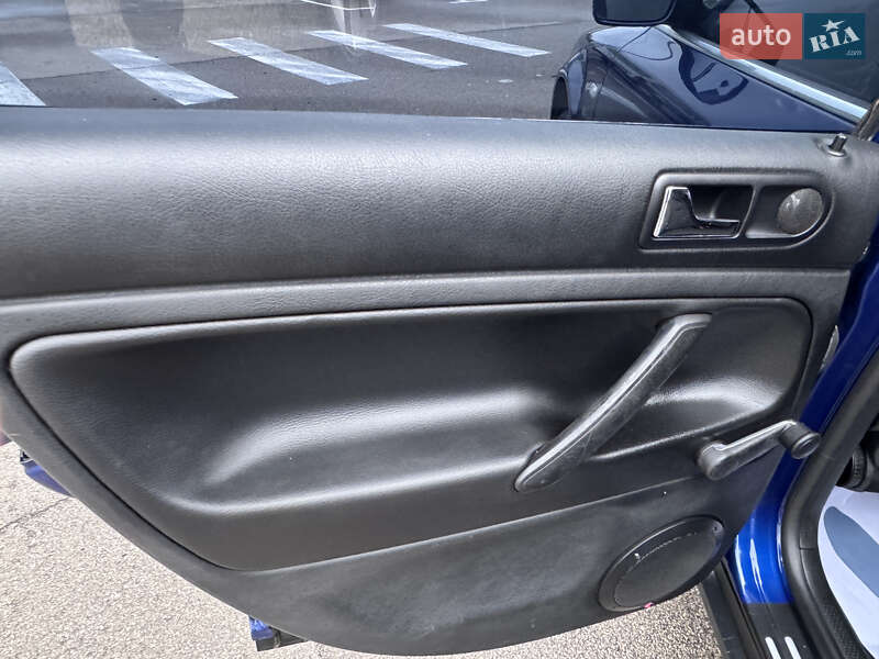 Универсал Volkswagen Passat 2003 в Киеве