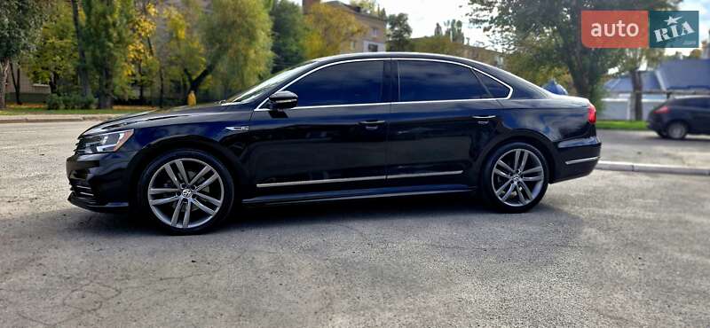 Седан Volkswagen Passat 2016 в Кривом Роге