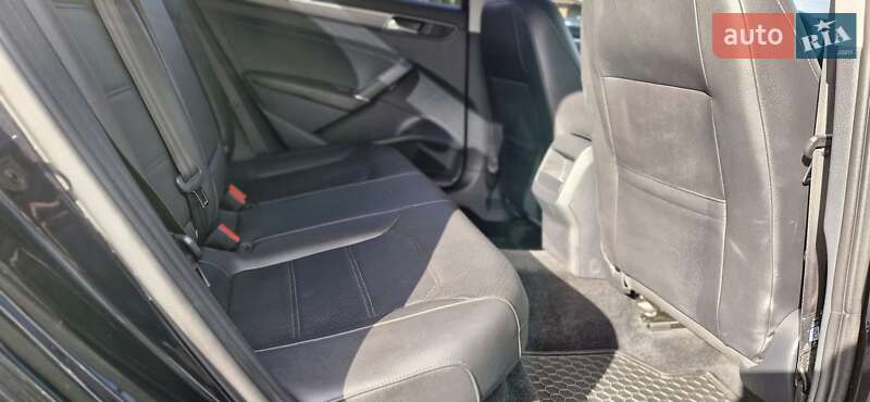 Седан Volkswagen Passat 2016 в Кривом Роге
