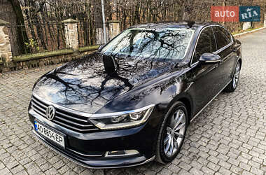 Седан Volkswagen Passat 2015 в Чернівцях