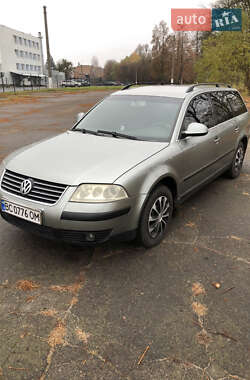 Универсал Volkswagen Passat 2004 в Сокале