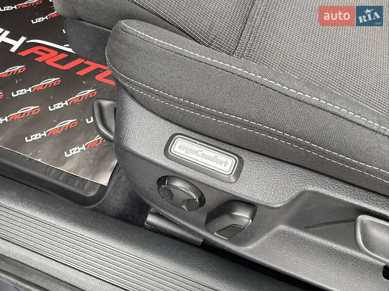 Седан Volkswagen Passat 2015 в Ужгороде