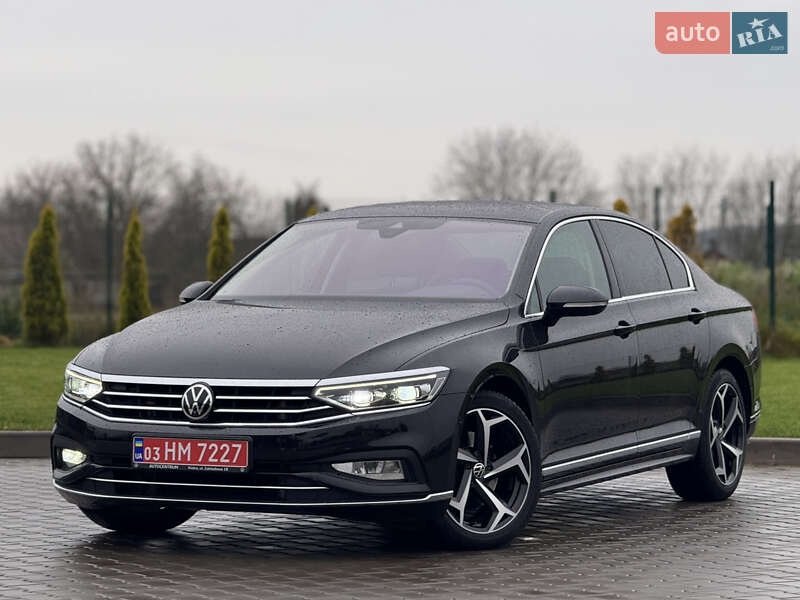 Седан Volkswagen Passat 2020 в Луцьку
