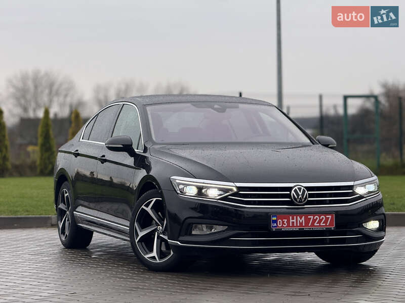 Седан Volkswagen Passat 2020 в Луцьку