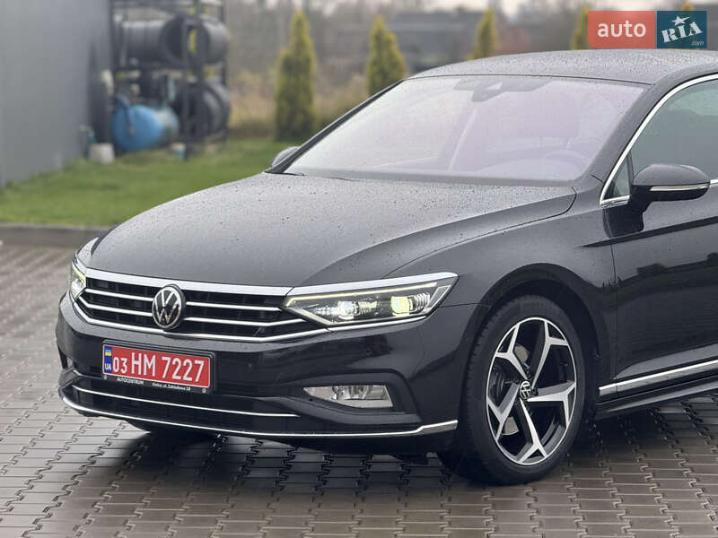 Седан Volkswagen Passat 2020 в Луцьку