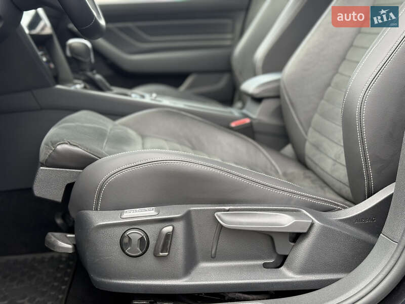 Седан Volkswagen Passat 2020 в Луцьку