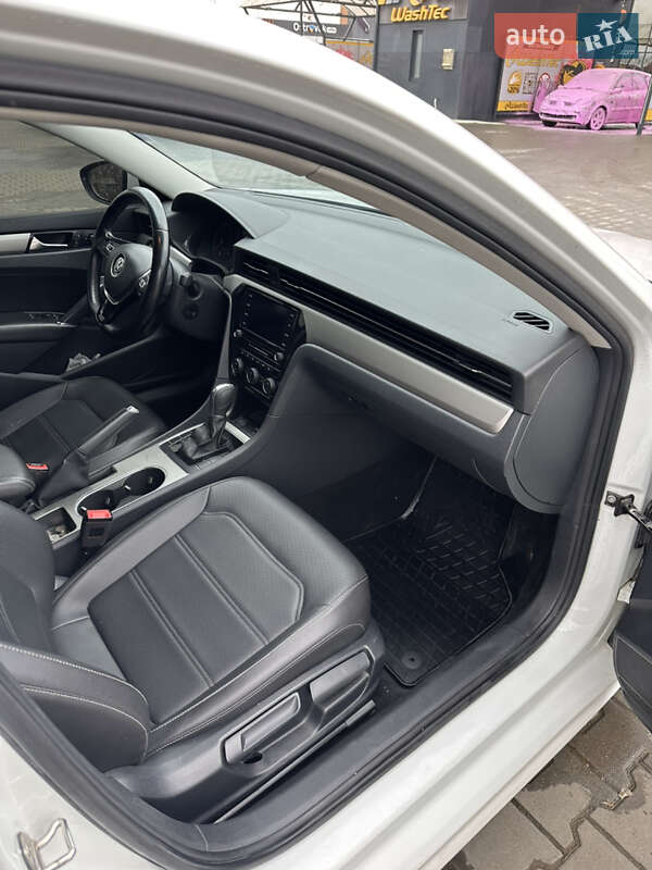 Седан Volkswagen Passat 2020 в Чернівцях фото 14 Седан Volkswagen Passat 2020 в Чернівцях