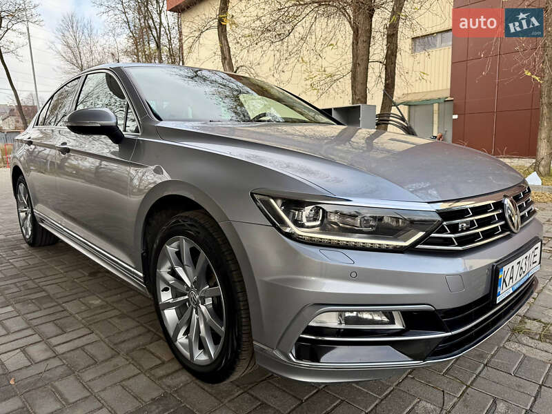 Седан Volkswagen Passat 2018 в Днепре