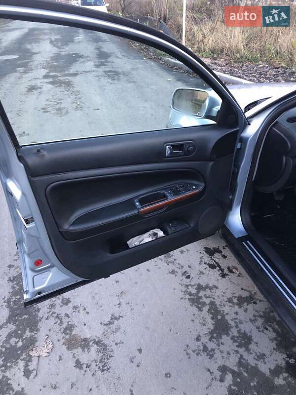 Універсал Volkswagen Passat 2002 в Рівному фото 13 Універсал Volkswagen Passat 2002 в Рівному