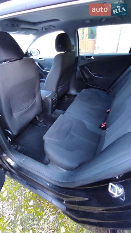 Универсал Volkswagen Passat 2010 в Калуше
