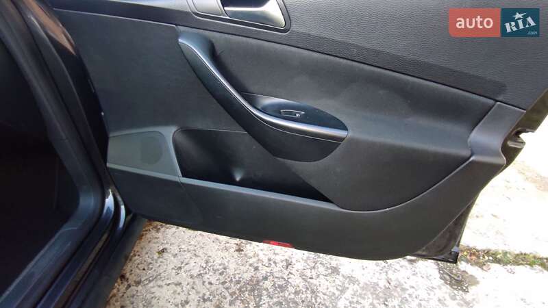 Универсал Volkswagen Passat 2010 в Калуше