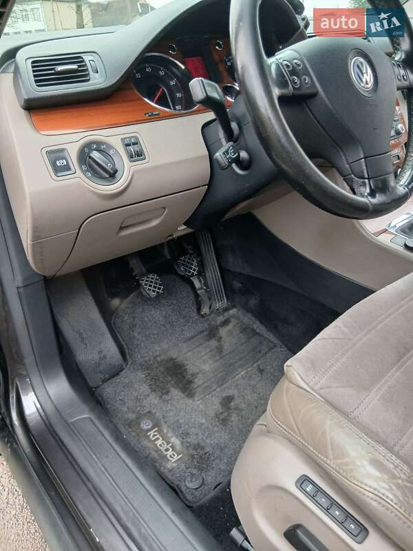 Универсал Volkswagen Passat 2006 в Калуше