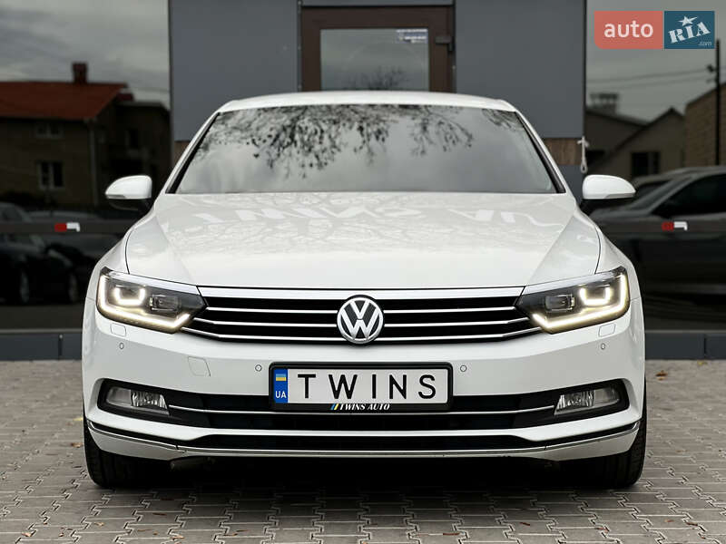 Седан Volkswagen Passat 2016 в Одессе