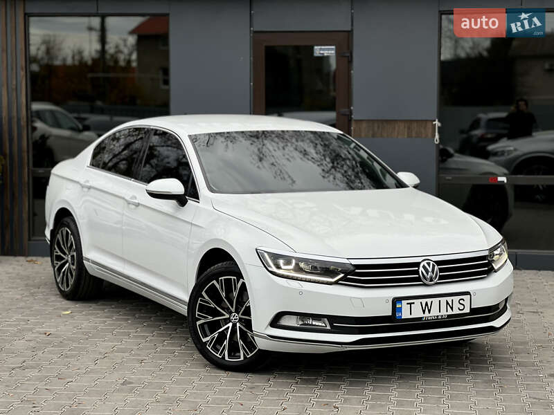 Седан Volkswagen Passat 2016 в Одессе