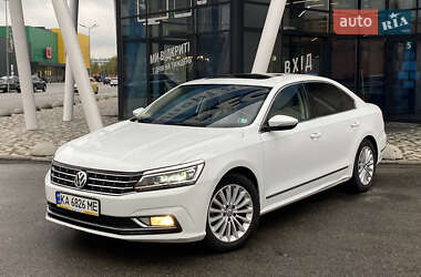Седан Volkswagen Passat 2017 в Києві