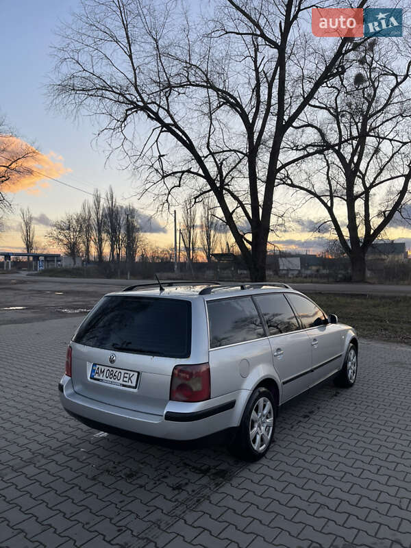 Універсал Volkswagen Passat 2003 в Коростені