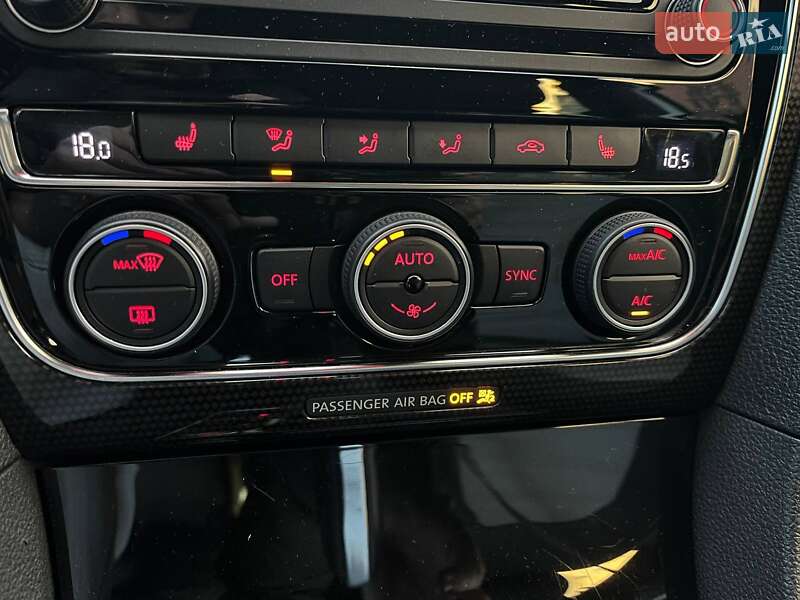 Седан Volkswagen Passat 2018 в Киеве