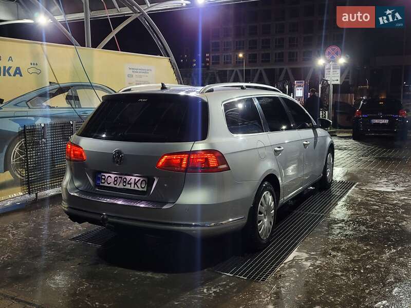 Универсал Volkswagen Passat 2012 в Львове