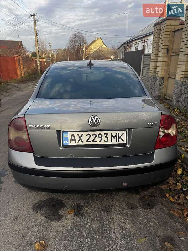 Седан Volkswagen Passat 2001 в Безлюдовке