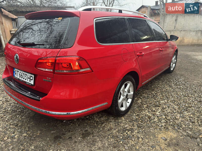 Універсал Volkswagen Passat 2012 в Івано-Франківську