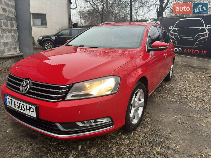 Універсал Volkswagen Passat 2012 в Івано-Франківську