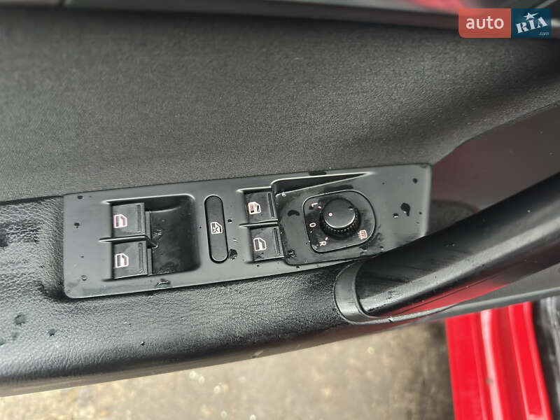 Універсал Volkswagen Passat 2012 в Івано-Франківську