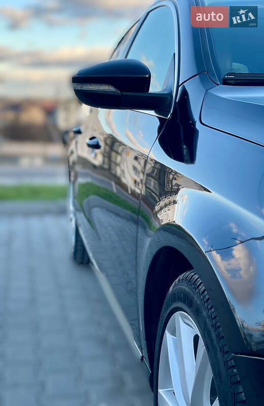 Универсал Volkswagen Passat 2013 в Львове