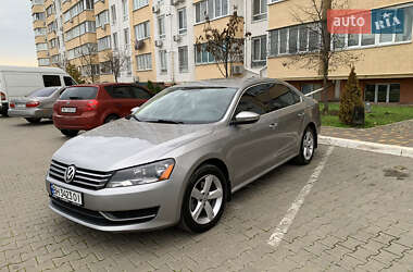 Седан Volkswagen Passat 2012 в Одессе