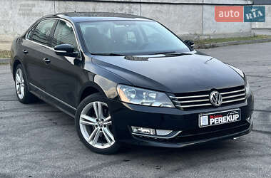 Седан Volkswagen Passat 2013 в Киеве