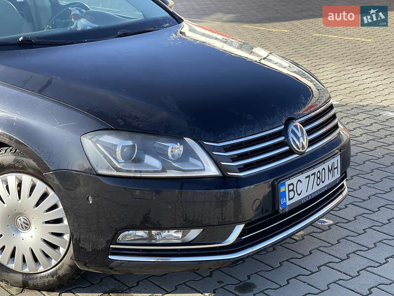Универсал Volkswagen Passat 2011 в Нововолынске
